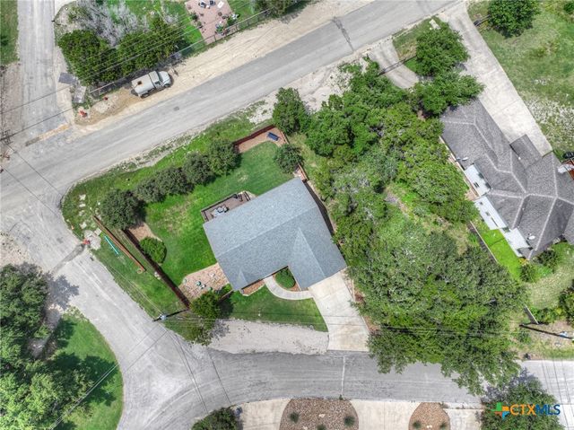 596 Riviera Drive, Canyon Lake, TX 78133