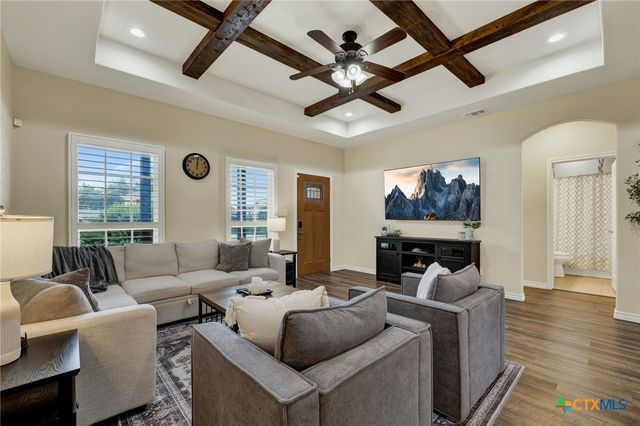 596 Riviera Drive, Canyon Lake, TX 78133