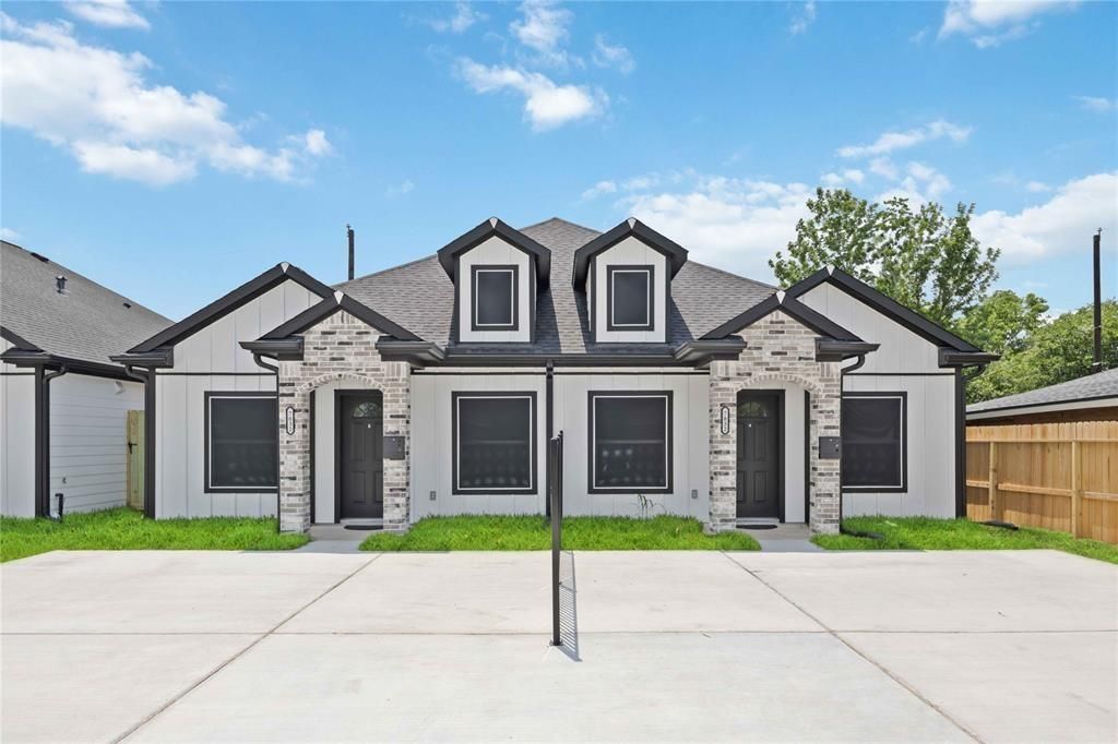 7832 Booker Street A, Houston, TX 77028