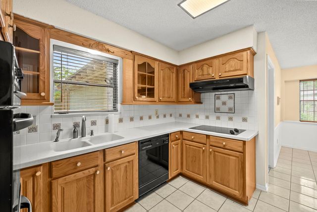 14811 Mystic Bend Dr, Cypress, TX 77429