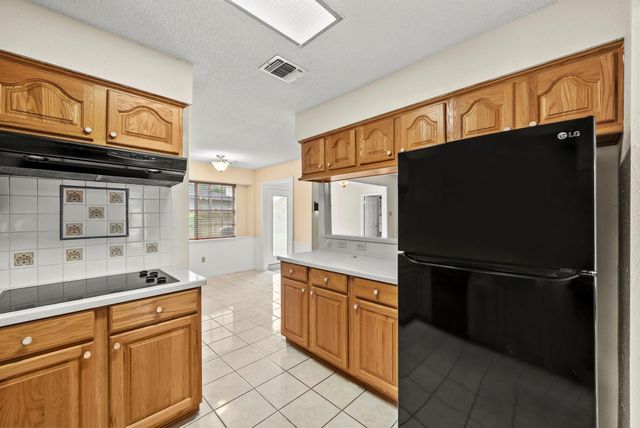 14811 Mystic Bend Dr, Cypress, TX 77429