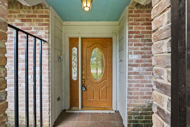 14811 Mystic Bend Dr, Cypress, TX 77429