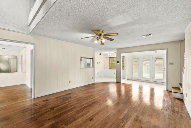 14811 Mystic Bend Dr, Cypress, TX 77429