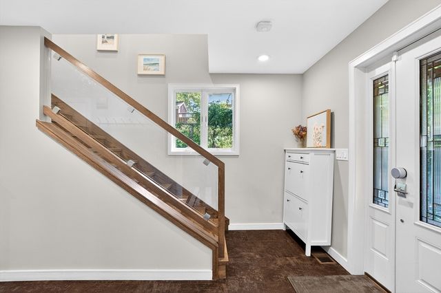 142 Edinboro St 142, Newton, MA 02460