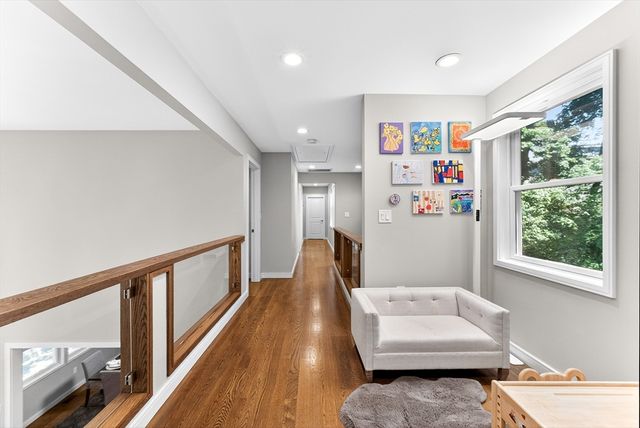 142 Edinboro St 142, Newton, MA 02460