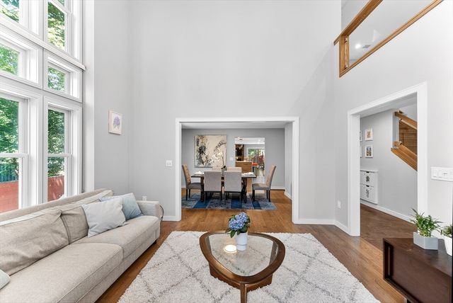 142 Edinboro St 142, Newton, MA 02460