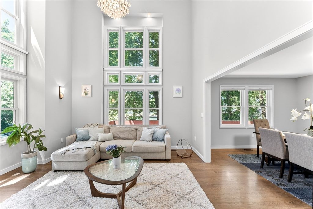 142 Edinboro St 142, Newton, MA 02460