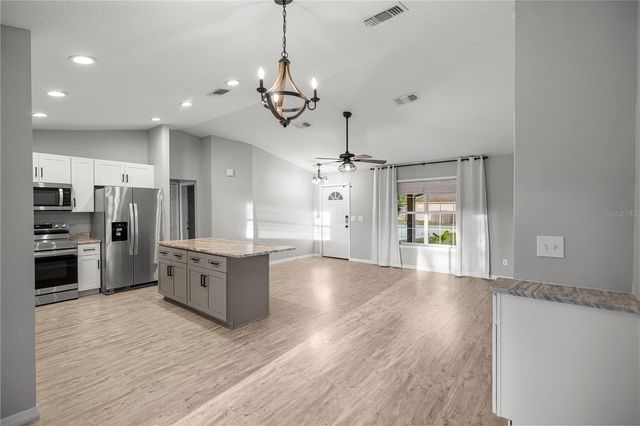 6525 NW 62ND AVENUE, Ocala, FL 34482