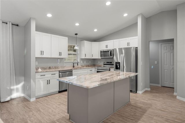 6525 NW 62ND AVENUE, Ocala, FL 34482