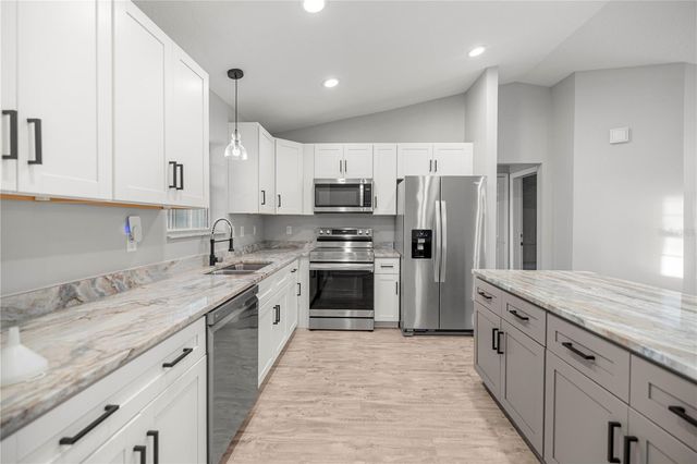 6525 NW 62ND AVENUE, Ocala, FL 34482