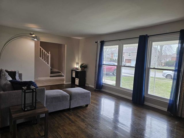 3006 Buttonwood Walk, Hazel Crest, IL 60429