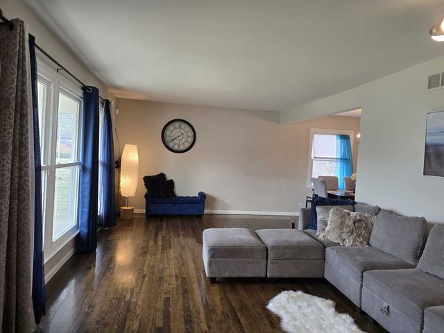 3006 Buttonwood Walk, Hazel Crest, IL 60429