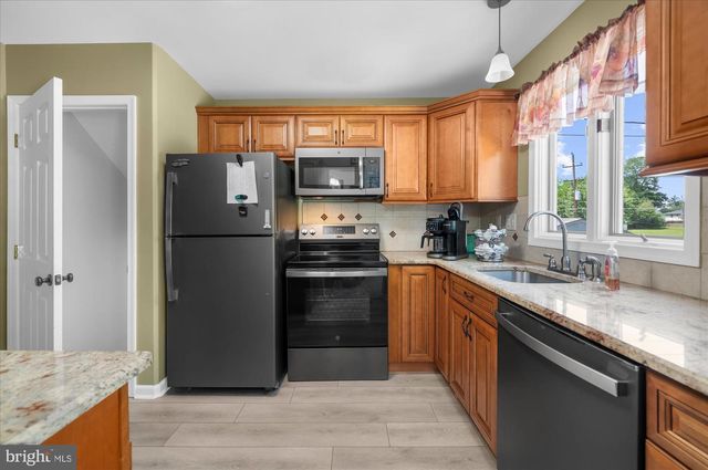 333 CENTRAL DR, Lansdale, PA 19446
