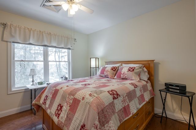 160 Daniel Webster Hwy Apt 319, Nashua, NH 03060