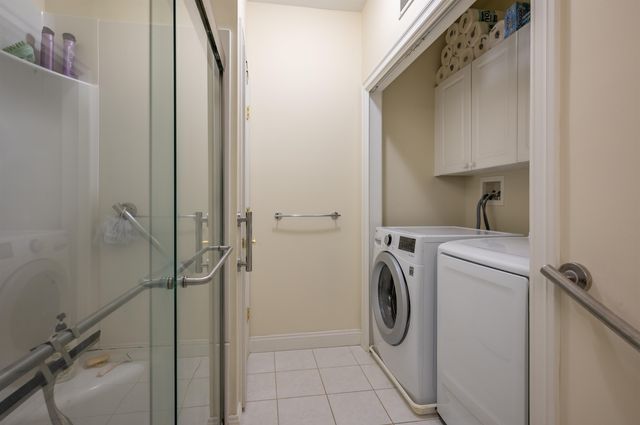 160 Daniel Webster Hwy Apt 319, Nashua, NH 03060