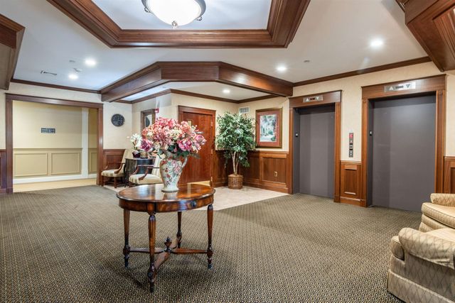 160 Daniel Webster Hwy Apt 319, Nashua, NH 03060