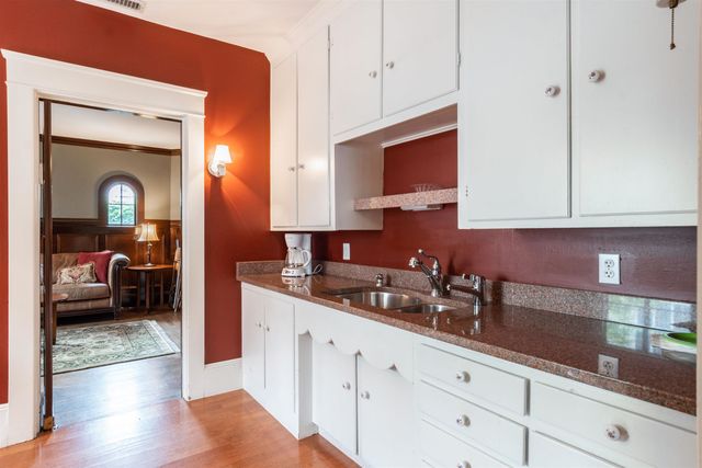 160 Daniel Webster Hwy Apt 319, Nashua, NH 03060