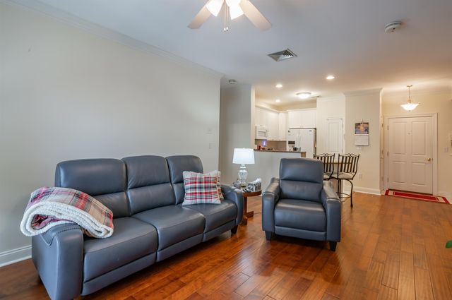 160 Daniel Webster Hwy Apt 319, Nashua, NH 03060