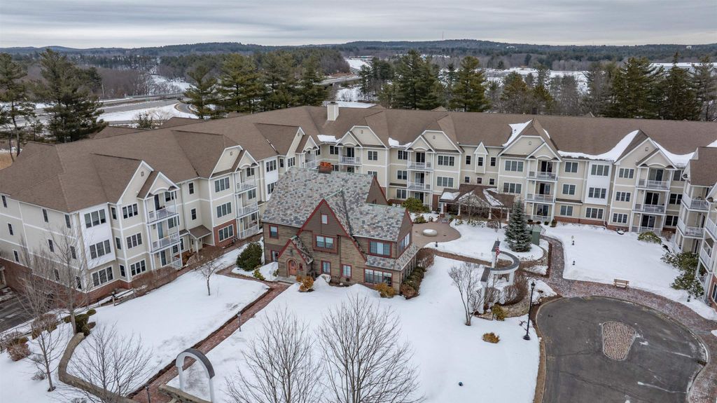 160 Daniel Webster Hwy Apt 319, Nashua, NH 03060