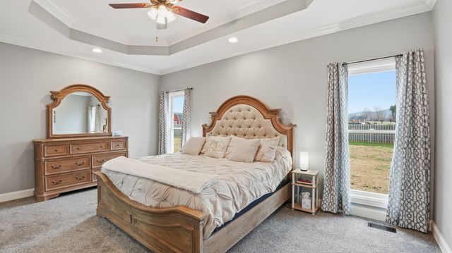 82 Majestic Dr, Decherd, TN 37324