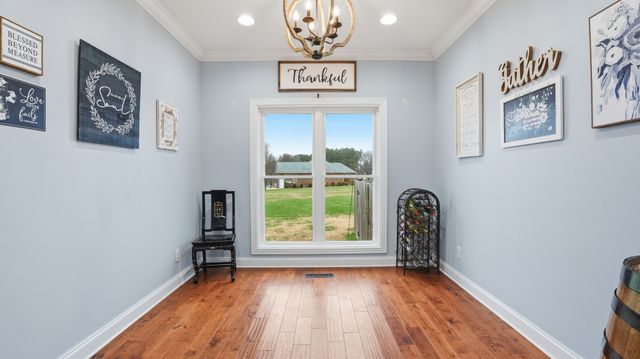 82 Majestic Dr, Decherd, TN 37324