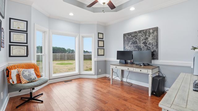 82 Majestic Dr, Decherd, TN 37324