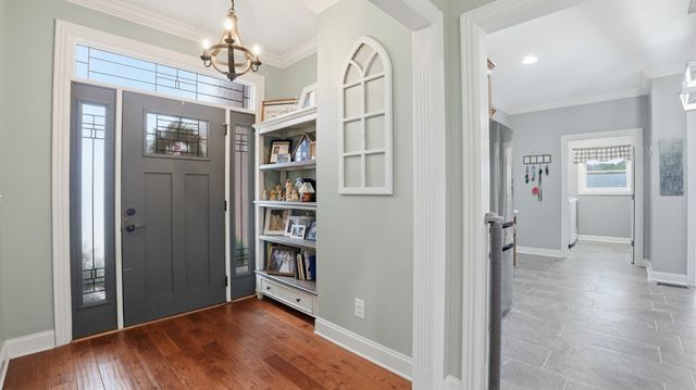 82 Majestic Dr, Decherd, TN 37324