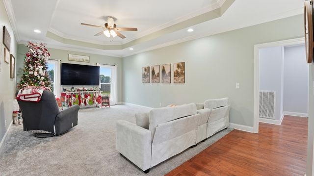 82 Majestic Dr, Decherd, TN 37324