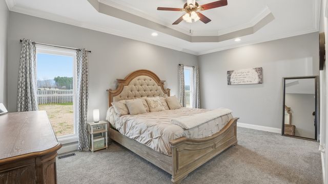 82 Majestic Dr, Decherd, TN 37324