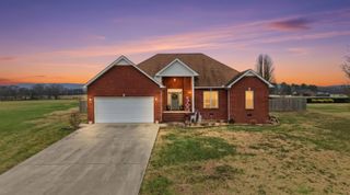 82 Majestic Dr, Decherd, TN 37324