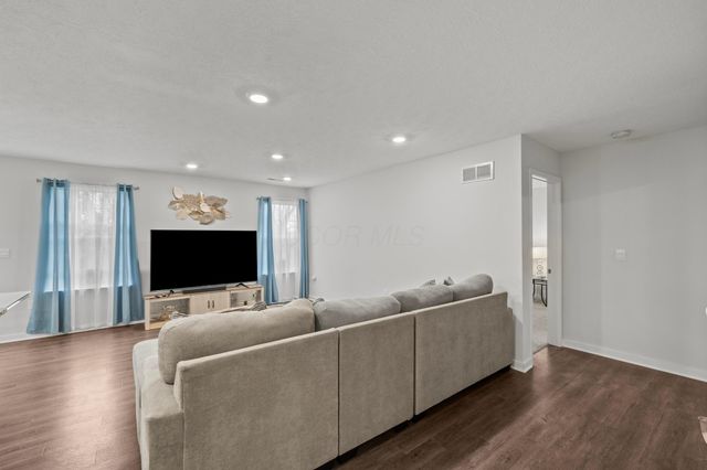 5969 Hollett Drive S, Columbus, OH 43232