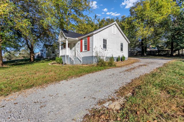 1006 Adair Ave, Columbia, TN 38401