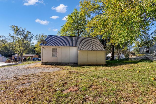 1006 Adair Ave, Columbia, TN 38401