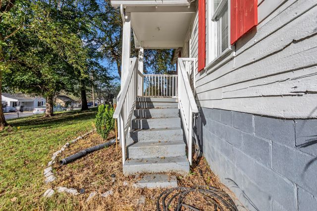 1006 Adair Ave, Columbia, TN 38401