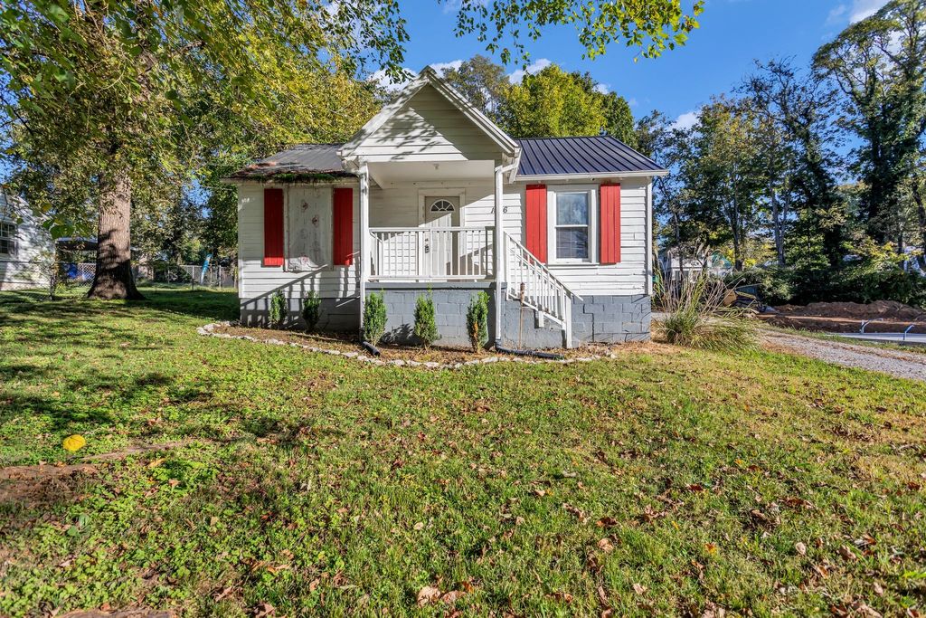 1006 Adair Ave, Columbia, TN 38401