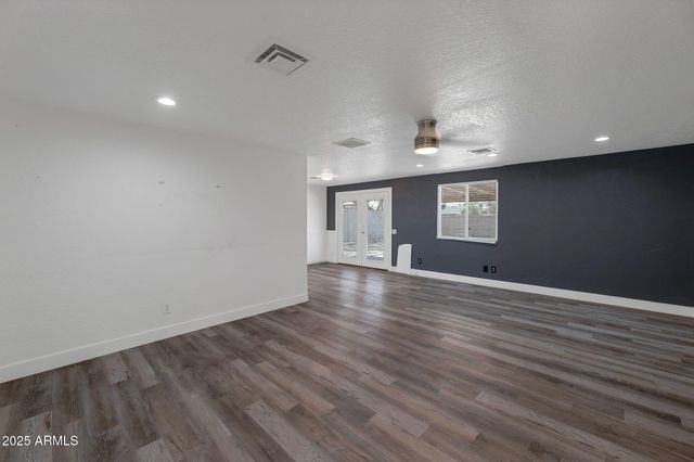 1403 W LOS ARBOLES Place, Chandler, AZ 85224