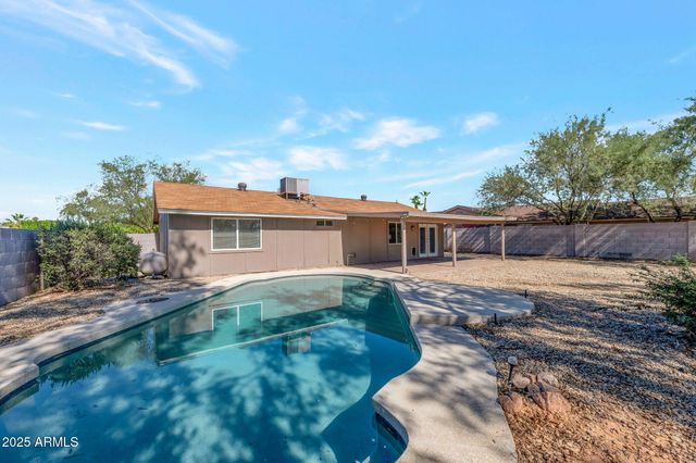 1403 W LOS ARBOLES Place, Chandler, AZ 85224
