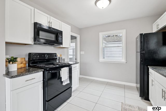 2102 S 49 Street, Omaha, NE 68106