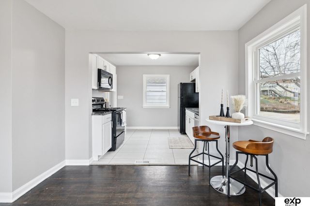 2102 S 49 Street, Omaha, NE 68106