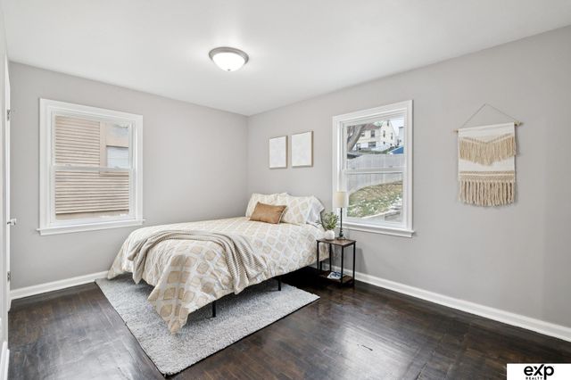 2102 S 49 Street, Omaha, NE 68106