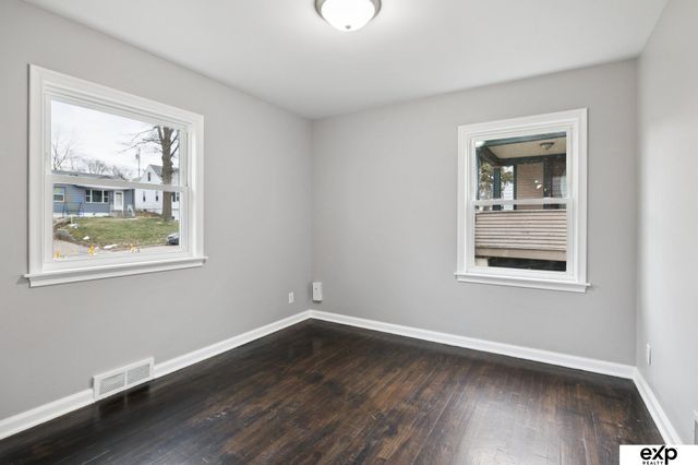 2102 S 49 Street, Omaha, NE 68106