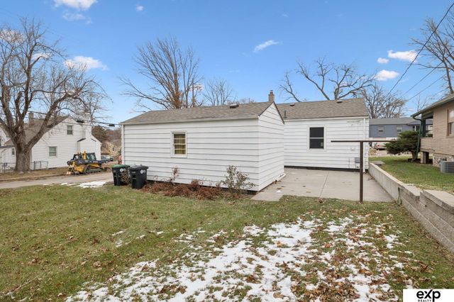 2102 S 49 Street, Omaha, NE 68106