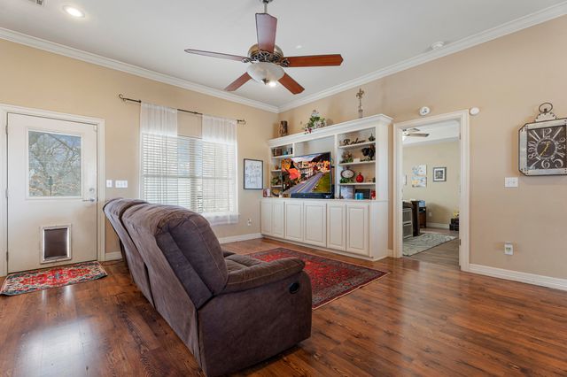 2850 Harber Oaks Loop, Grove, OK 74344