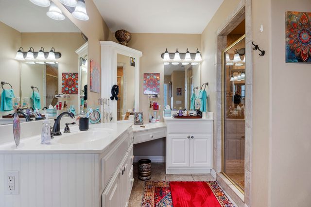 2850 Harber Oaks Loop, Grove, OK 74344