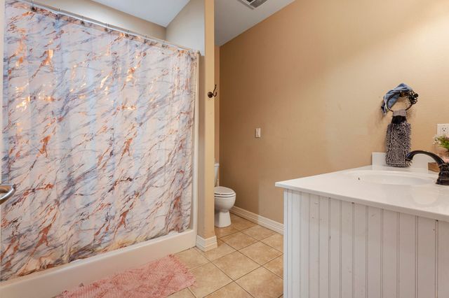 2850 Harber Oaks Loop, Grove, OK 74344