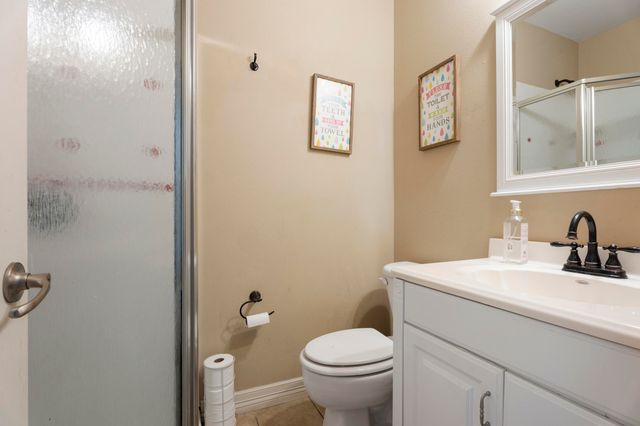 2850 Harber Oaks Loop, Grove, OK 74344