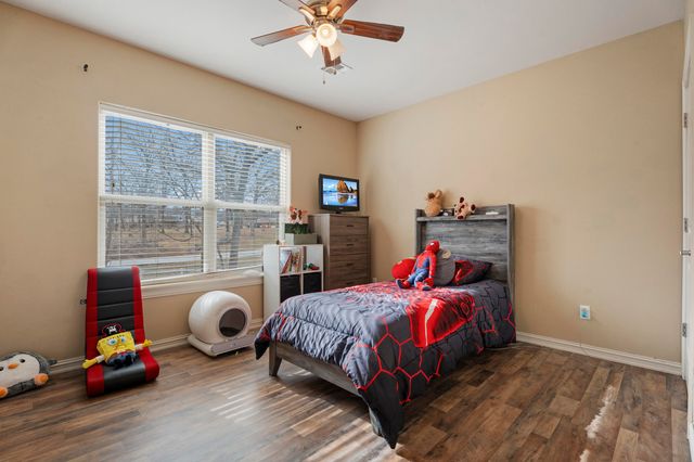 2850 Harber Oaks Loop, Grove, OK 74344