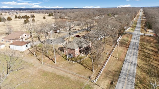 2850 Harber Oaks Loop, Grove, OK 74344