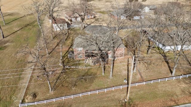 2850 Harber Oaks Loop, Grove, OK 74344