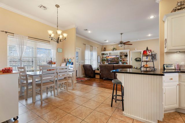 2850 Harber Oaks Loop, Grove, OK 74344